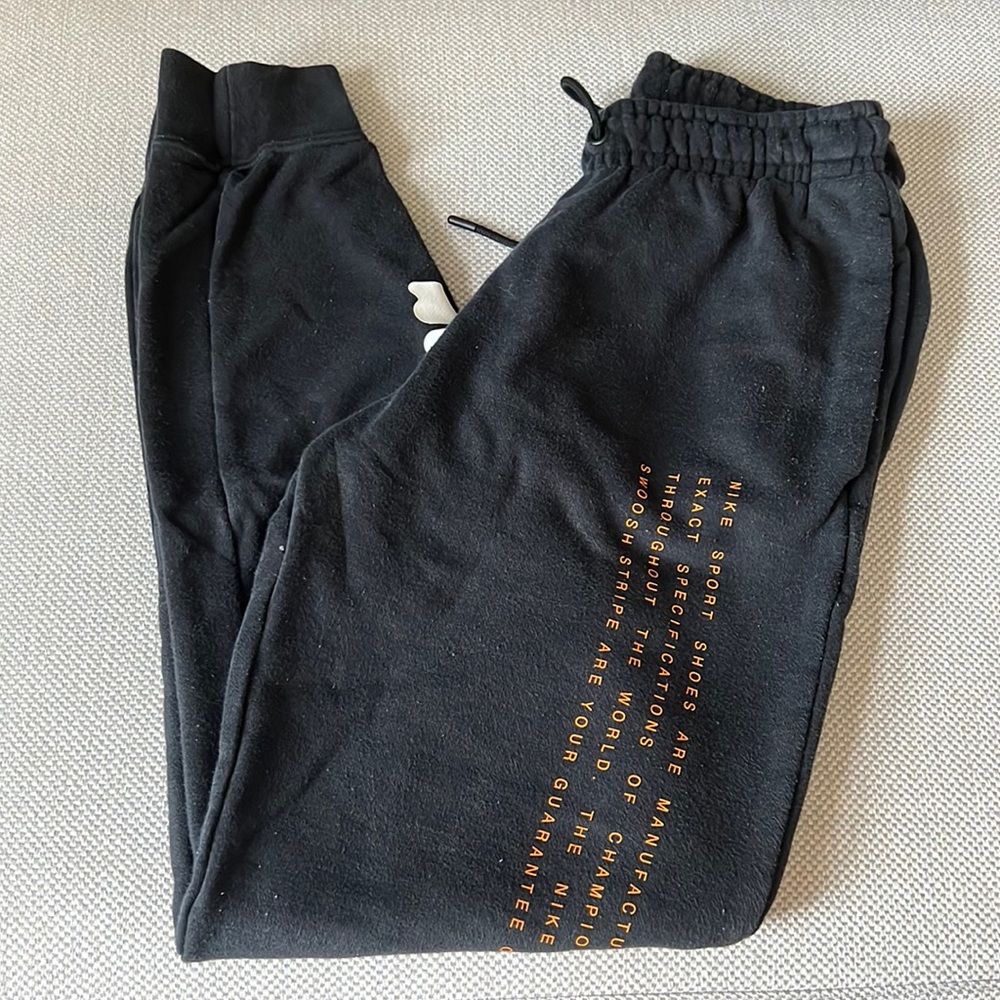 NIKE JOGGERS